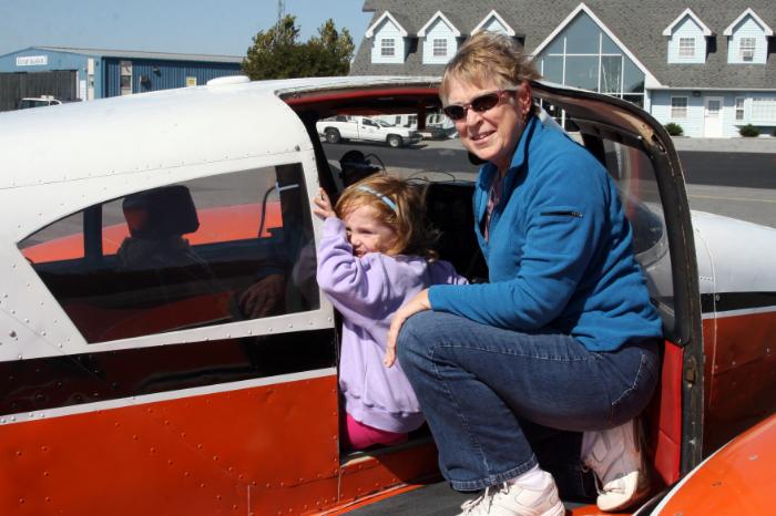 Amber tries out the General Lee